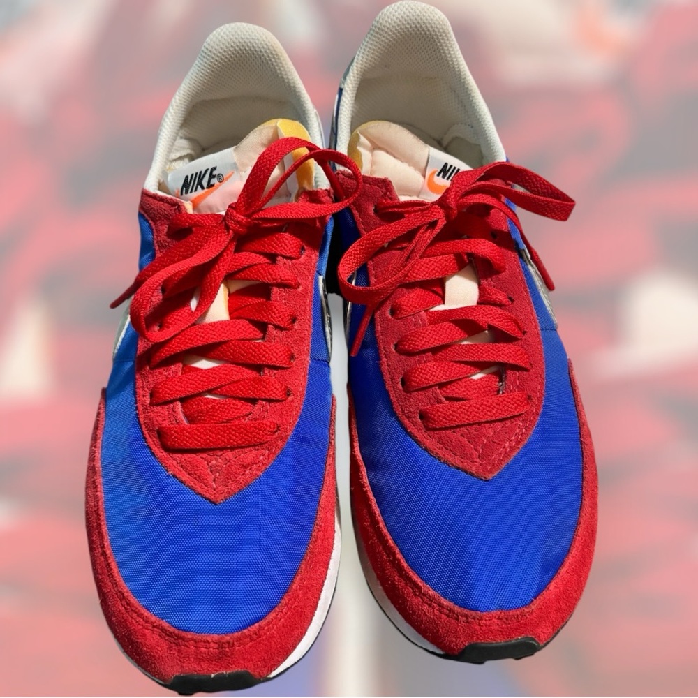 NIKE TRAINERS